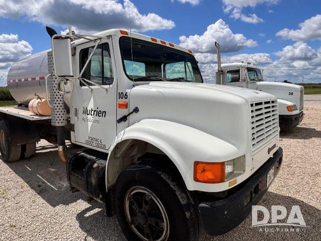 Image of International 4900 equipment image 3