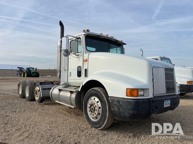 Image of International 9400 equipment image 2