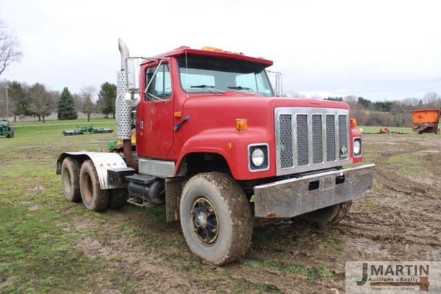 Image of International Navistar equipment image 1