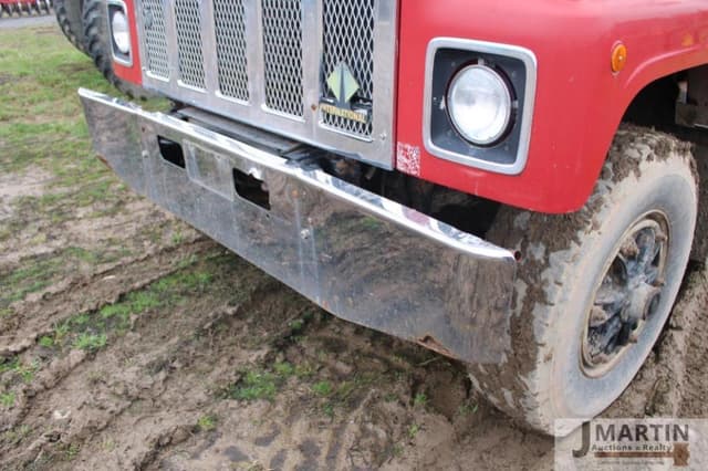 Image of International Navistar equipment image 4