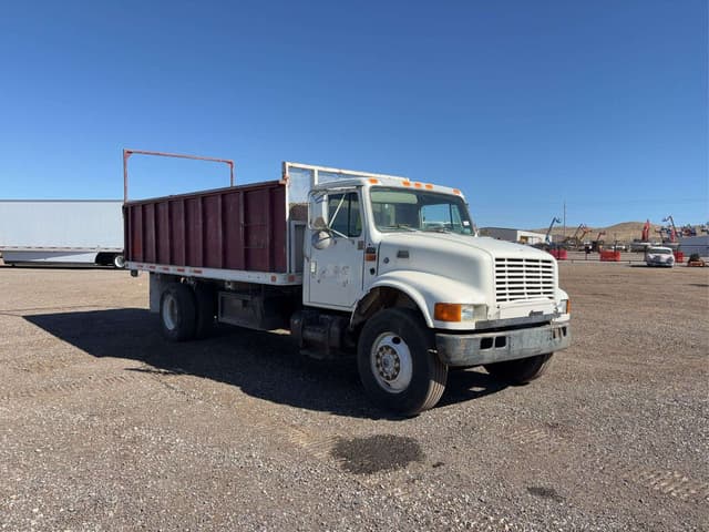 Image of International 4700 equipment image 2