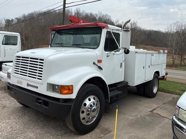 Image of International 4700 equipment image 2