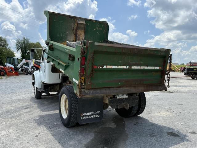 Image of International 4700 equipment image 3