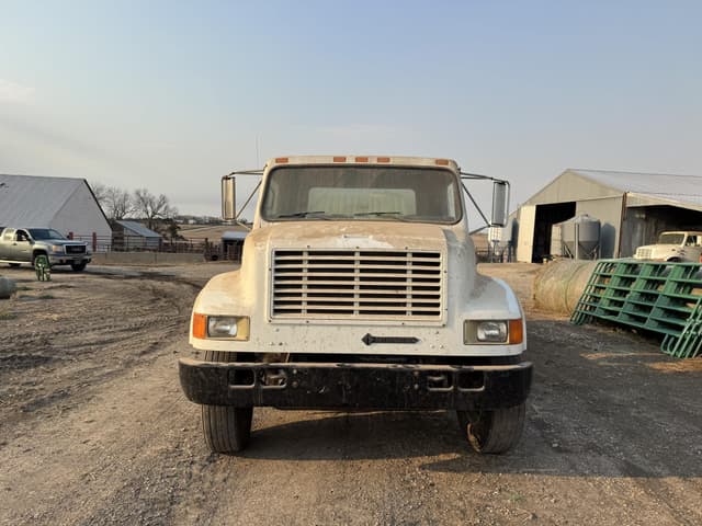 Image of International 4700 equipment image 1