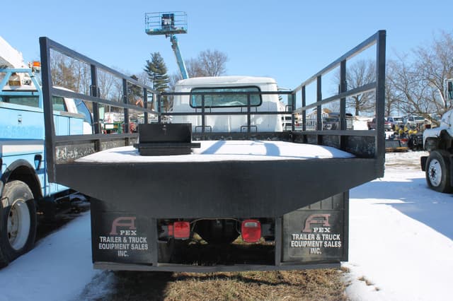 Image of International 4700 equipment image 4