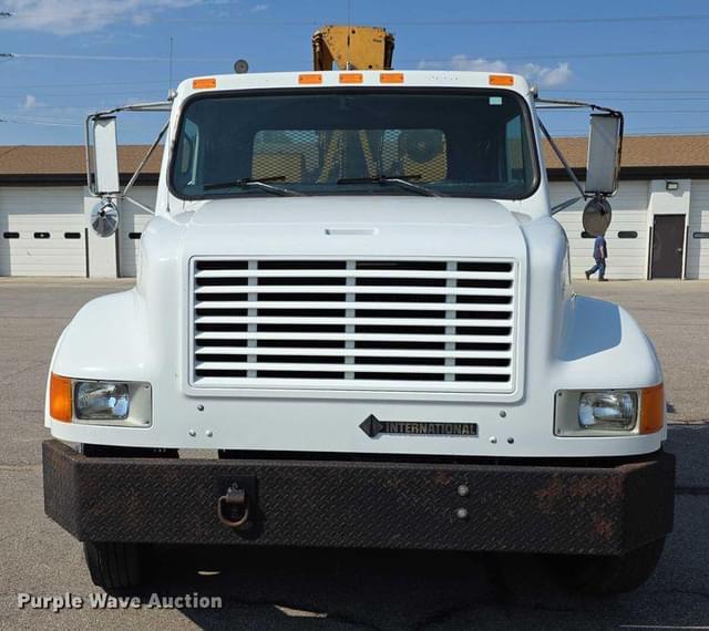 Image of International 4700 equipment image 2