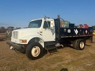 1993 International 4800 Equipment Image0