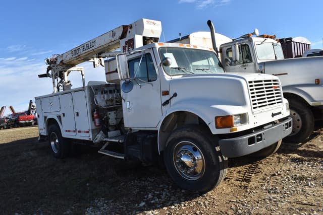 Image of International 4900 equipment image 3