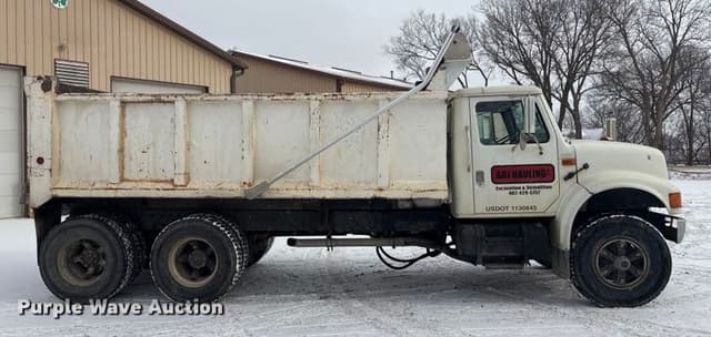 Image of International 4954 equipment image 3