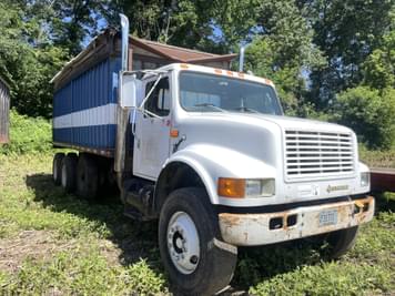 Main image International 4900