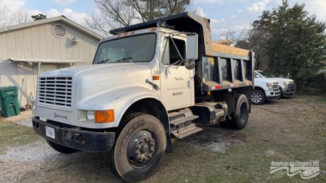 Image of International 4900 equipment image 1