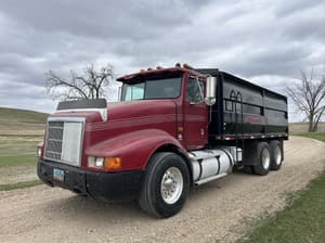 1993 International 9400 Image