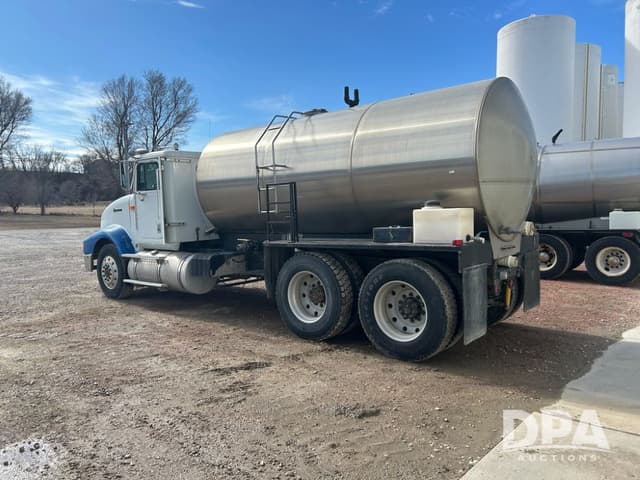 Image of International 9400 equipment image 3