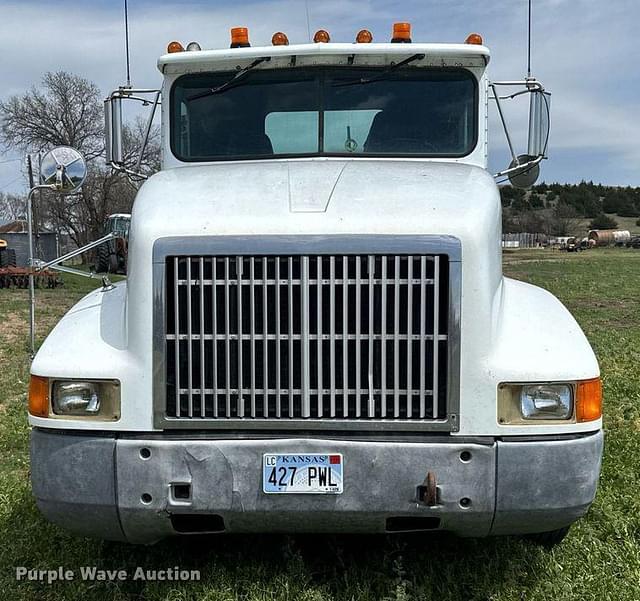 Image of International 9400 equipment image 1