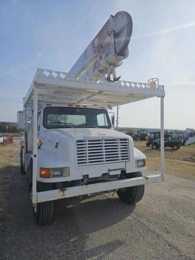 Image of International 4700 equipment image 2