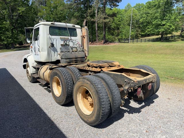 Image of International F-8200 equipment image 4