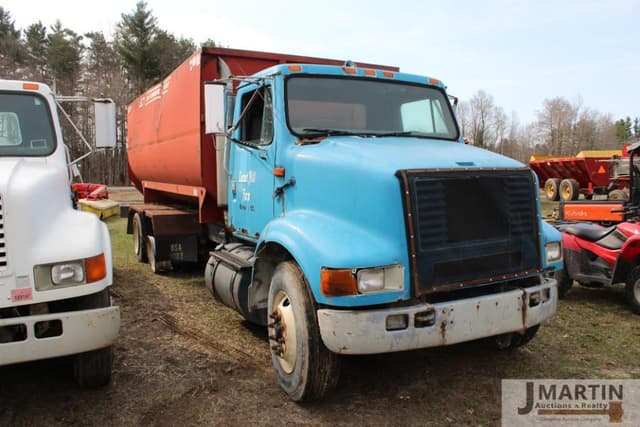 Image of International Navistar equipment image 1