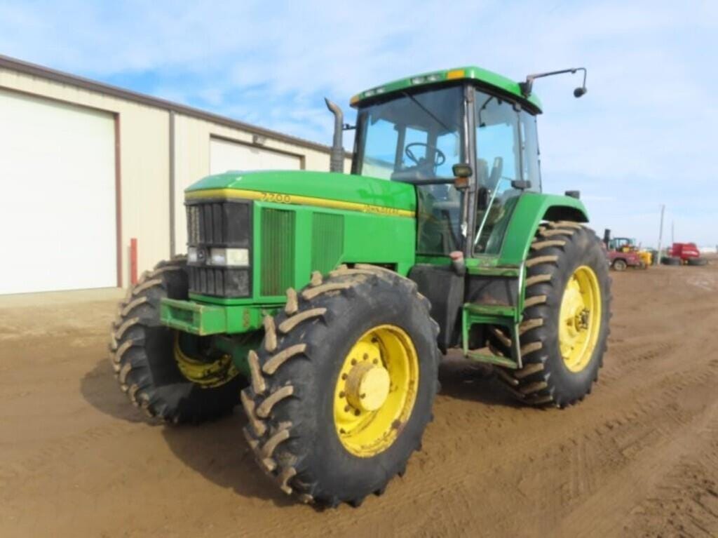 Main image John Deere 7700