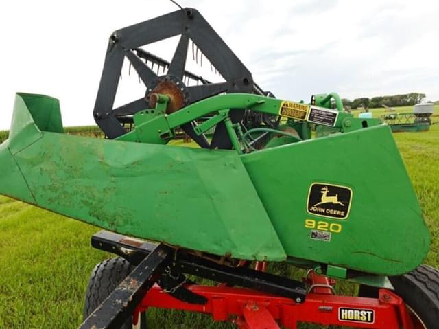 Image of John Deere 920 equipment image 1