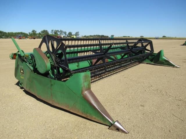 Image of John Deere 920F equipment image 4