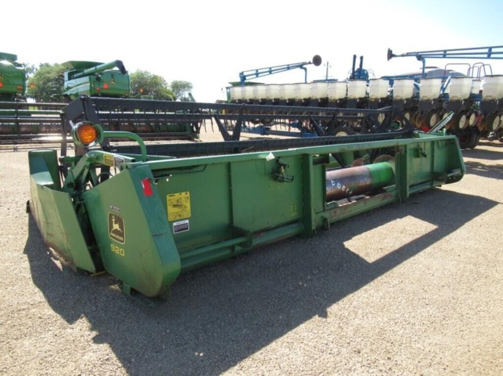 Main image John Deere 920F