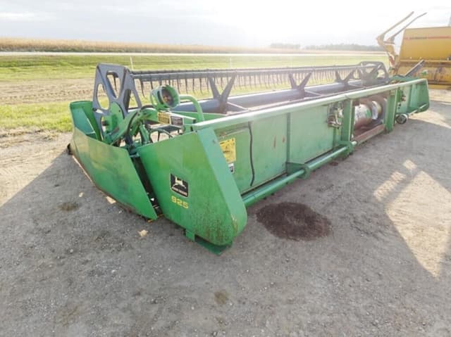 Image of John Deere 925 equipment image 1