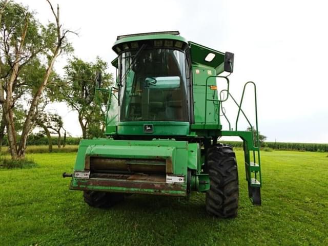 Image of John Deere 9400 equipment image 1