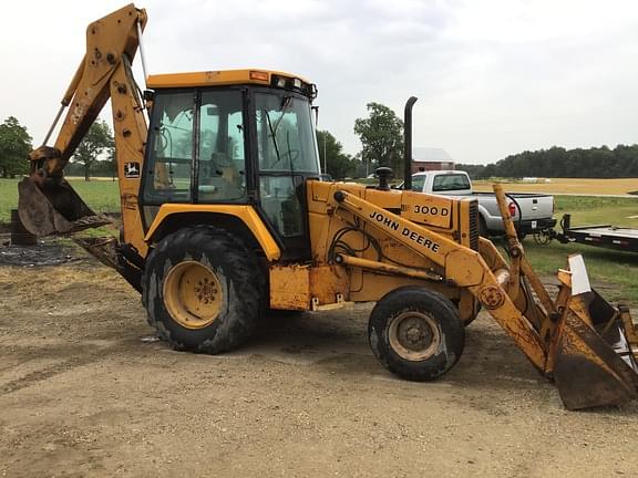 Image of John Deere 300D equipment image 1