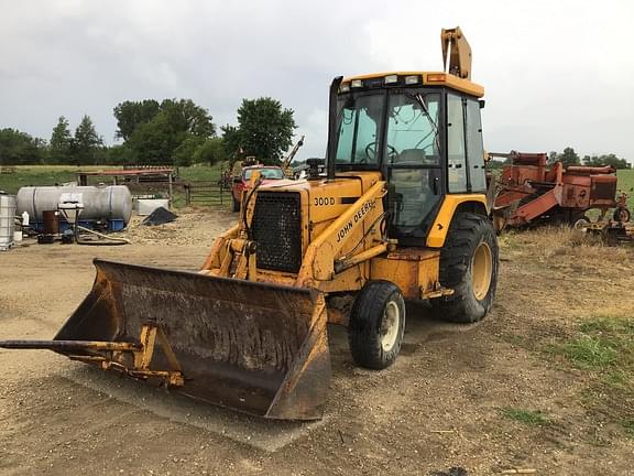 Image of John Deere 300D Primary image