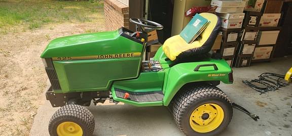 Image of John Deere 425 equipment image 2