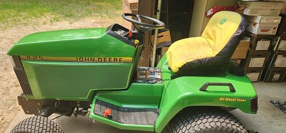 Image of John Deere 425 equipment image 1