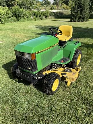 Image of John Deere 425 equipment image 1