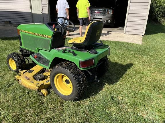 Image of John Deere 425 equipment image 3