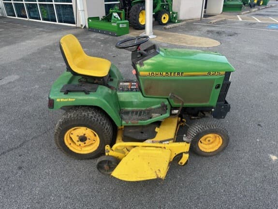 Image of John Deere 425 equipment image 4