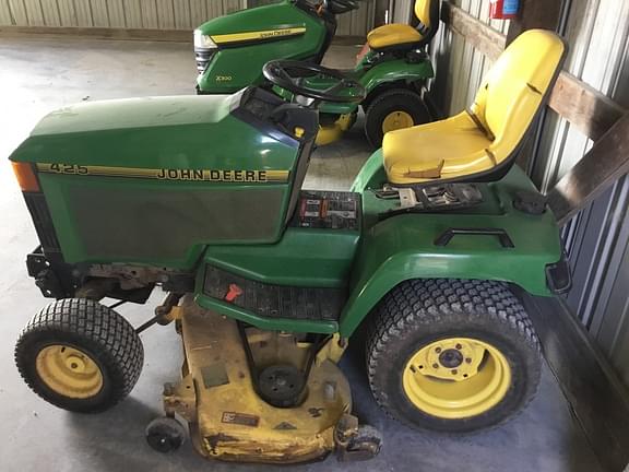Image of John Deere 425 equipment image 1