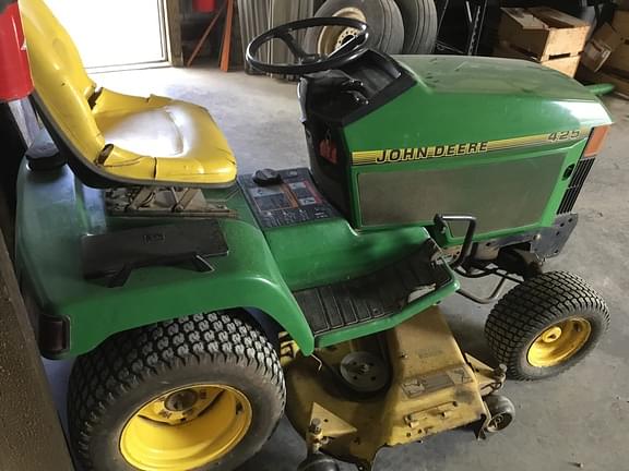 Image of John Deere 425 Primary image