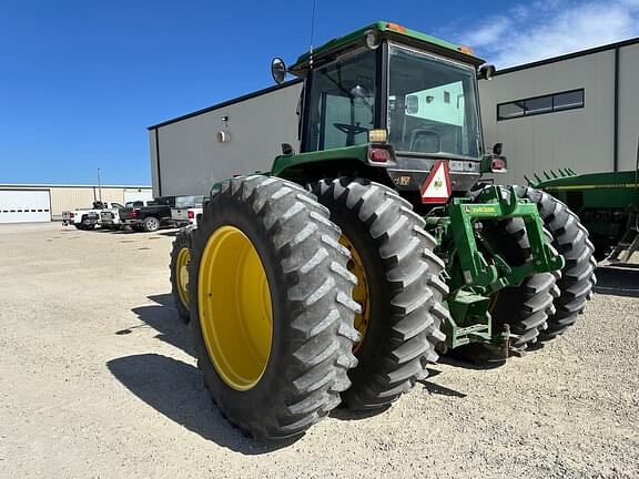 Image of John Deere 4560 equipment image 3