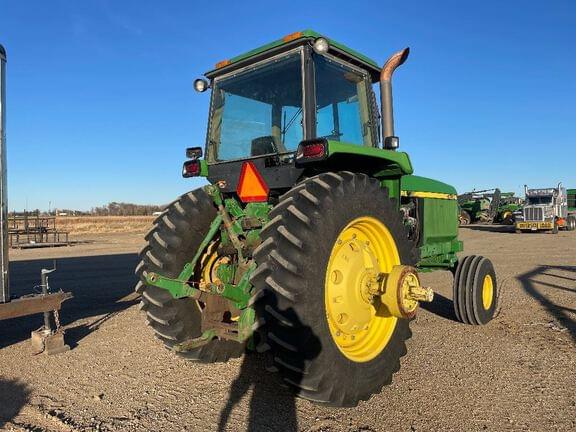 Image of John Deere 4760 equipment image 1