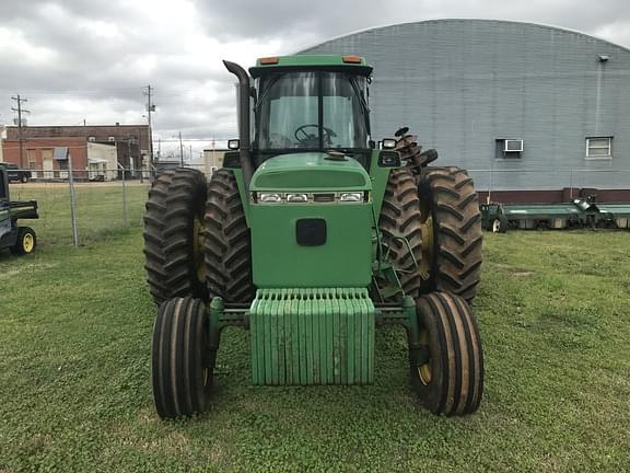 Image of John Deere 4760 equipment image 4