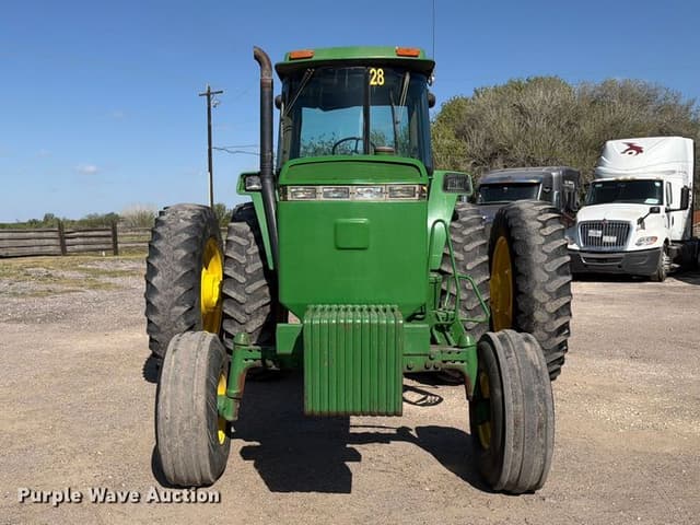 Image of John Deere 4760 equipment image 1