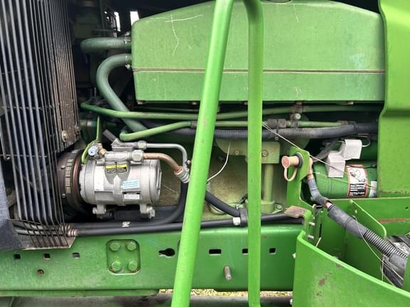 Image of John Deere 4960 equipment image 2