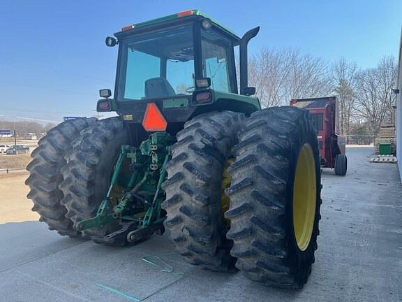 Image of John Deere 4960 equipment image 1