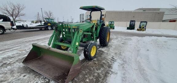 Main image John Deere 5200