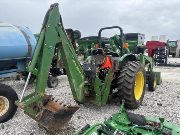 Image of John Deere 5200 equipment image 2