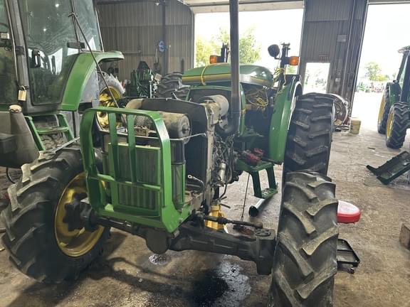 Image of John Deere 5300 equipment image 1