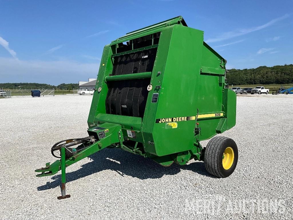 1993 John Deere 535 Equipment Image0