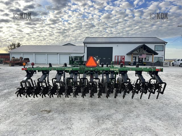 Image of John Deere 550 equipment image 3