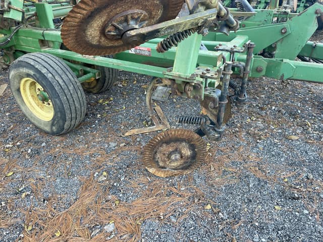 Image of John Deere 550 equipment image 3