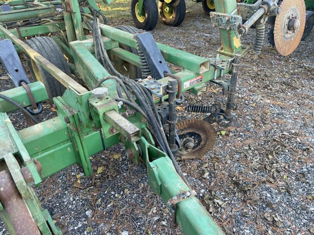 Image of John Deere 550 equipment image 4