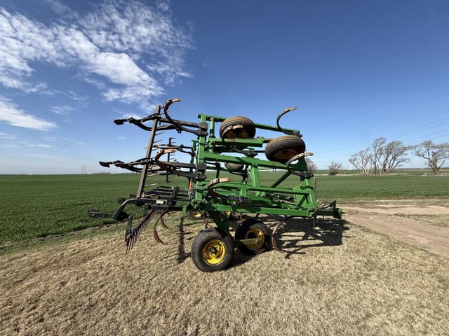 Image of John Deere 610 equipment image 2